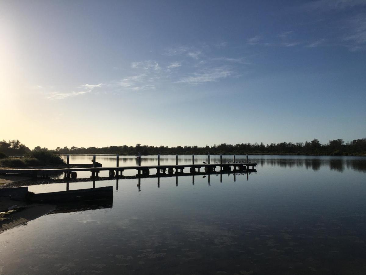 Coastal Waters Motor Inn Lakes Entrance Exteriör bild